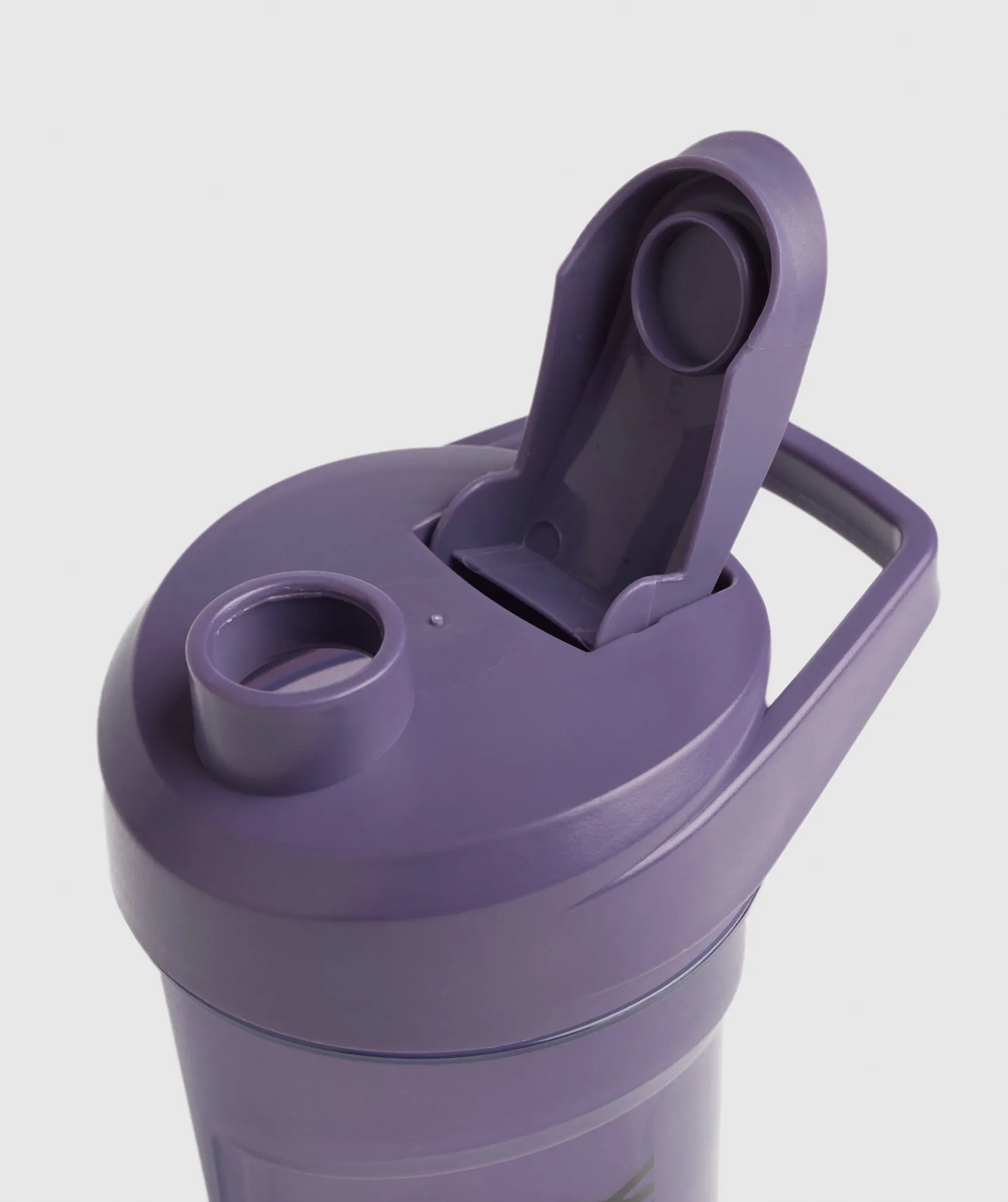 Gymshark 13.5 oz Shaker Bottle - Dewberry Purple